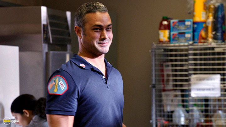 A still #29 from Chicago Fire: Series 5 (2016)