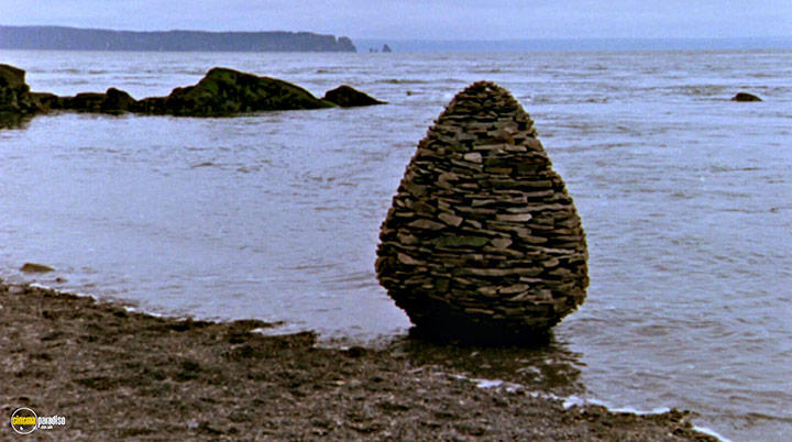 A still #32 from Rivers and Tides (2001)