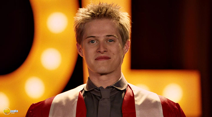 A still #11 from High School Musical 3: Senior Year (2008)