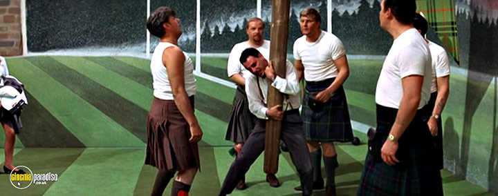 A still #37 from Inspector Clouseau (1968)