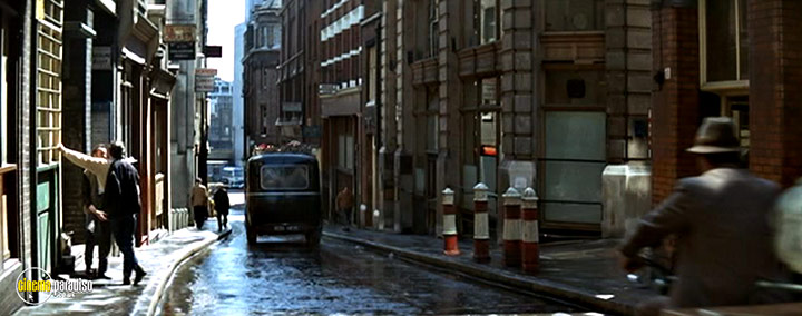 A still #25 from Inspector Clouseau (1968)