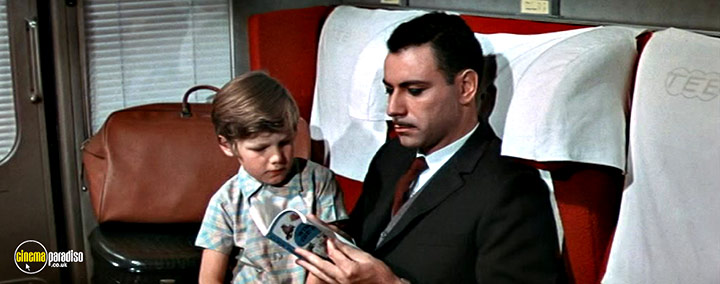 A still #13 from Inspector Clouseau (1968)