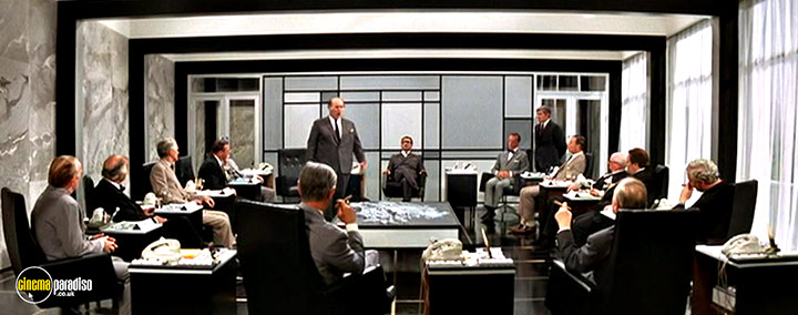 A still #12 from Inspector Clouseau (1968)