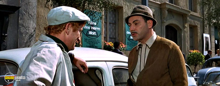 A still #7 from Inspector Clouseau (1968)