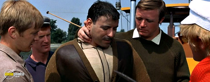 A still #5 from Inspector Clouseau (1968)