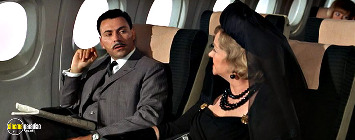A still #2 from Inspector Clouseau (1968)
