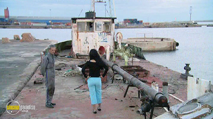 A still #20 from Couscous (2007)