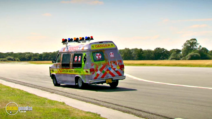A still #23 from Top Gear: Series 22 (2015)