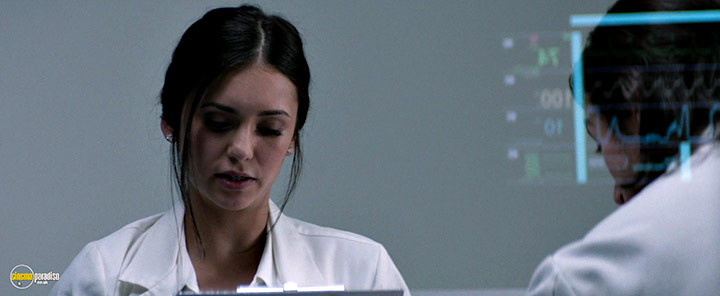 A still #34 from Flatliners (2017)