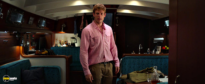 A still #29 from Flatliners (2017)