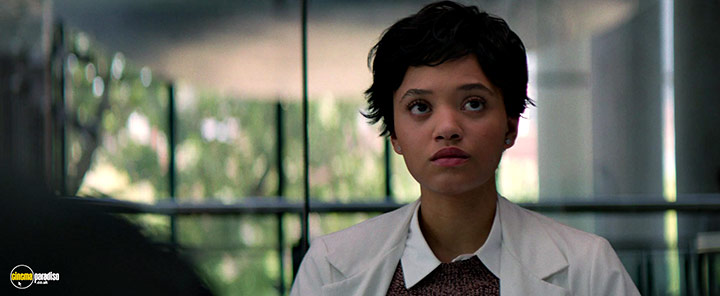 A still #14 from Flatliners (2017)