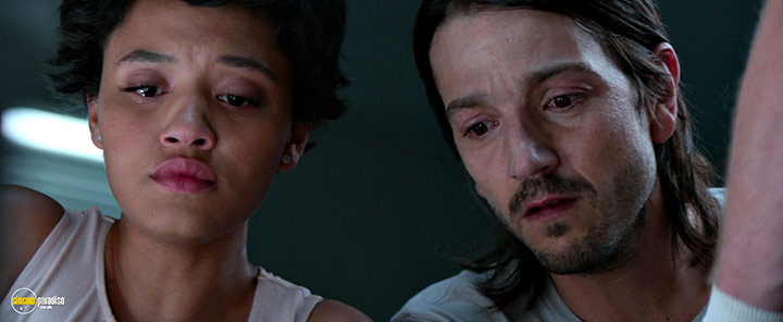 A still #12 from Flatliners (2017)