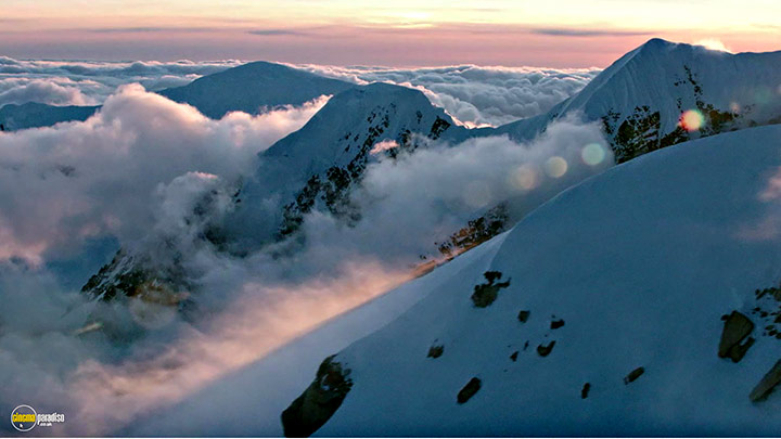 A still #12 from Mountain (2017)
