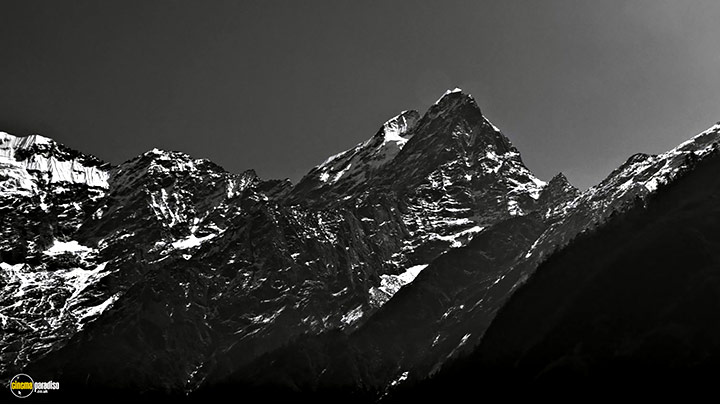 A still #7 from Mountain (2017)