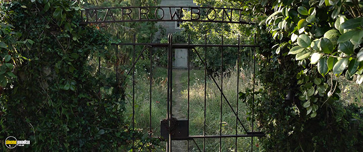 A still #16 from The Secret of Marrowbone (2017)