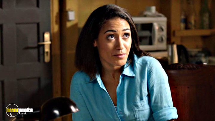 A still #14 from Death in Paradise: Series 5 (2016)