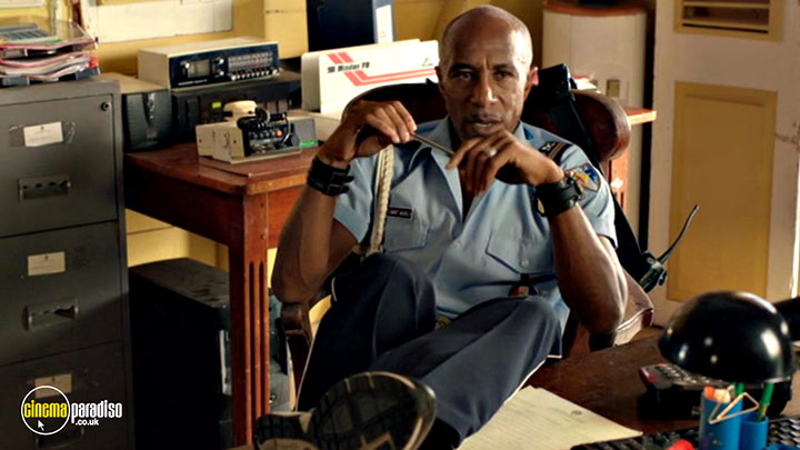A still #47 from Death in Paradise: Series 5 (2016)