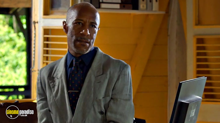 A still #28 from Death in Paradise: Series 7 (2018)