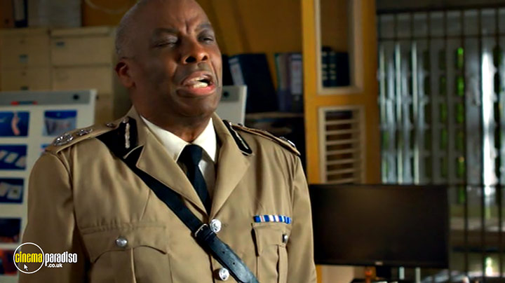 A still #13 from Death in Paradise: Series 7 (2018)