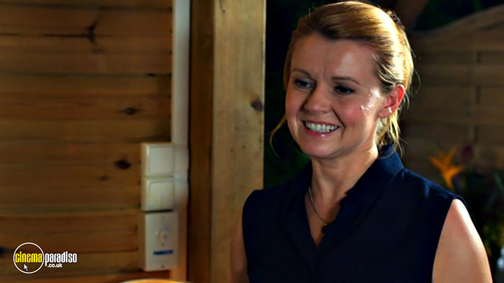 A still #4 from Death in Paradise: Series 7 (2018)