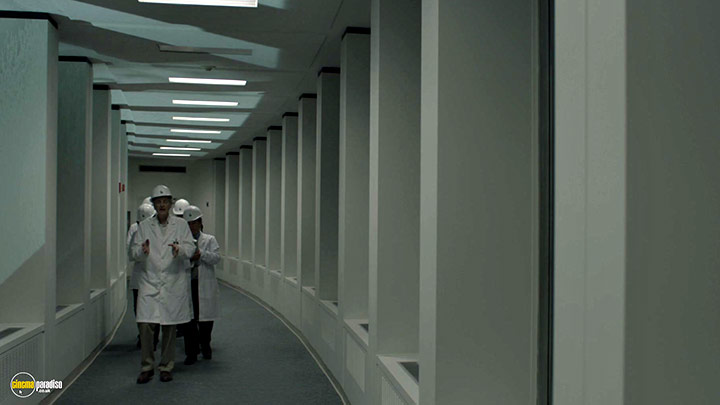 A still #47 from Mr. Robot: Series 3 (2017)