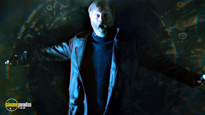 A still #4 from The City and the City (2018)