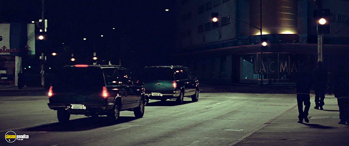 A still #17 from City of Lies (2018)
