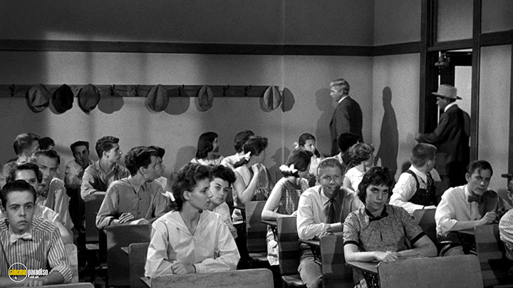 A still #105 from Inherit the Wind (1960)