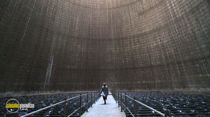 A still #17 from Charlie Jade: Series 1: Part 1 (2005)