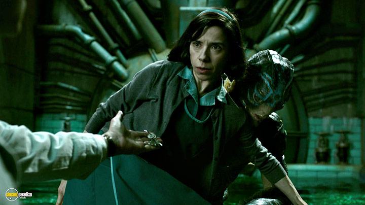 A still #31 from The Shape of Water (2017)
