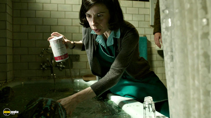 A still #29 from The Shape of Water (2017)