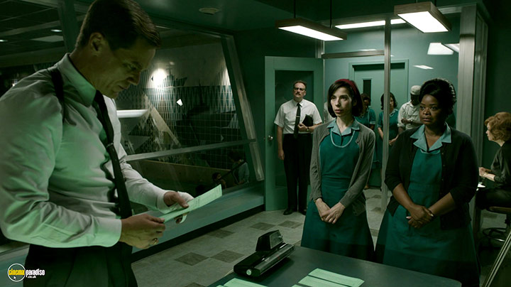 A still #22 from The Shape of Water (2017)