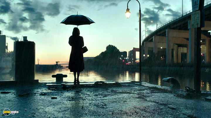 A still #17 from The Shape of Water (2017)