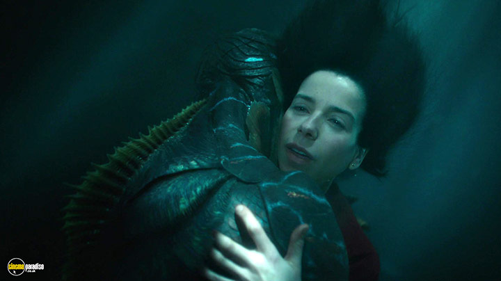 A still #18 from The Shape of Water (2017)