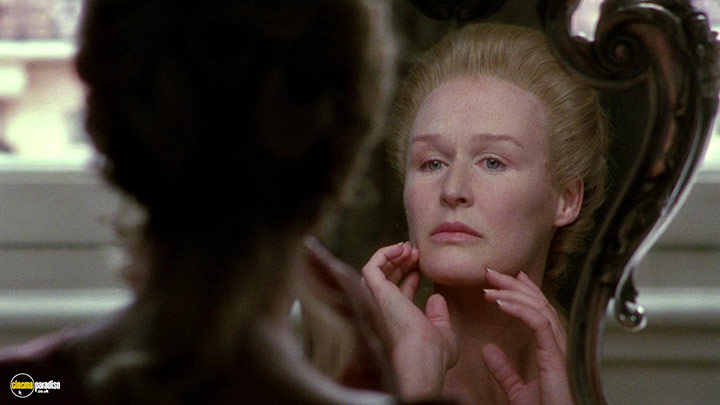 A still #5 from Dangerous Liaisons (1988)