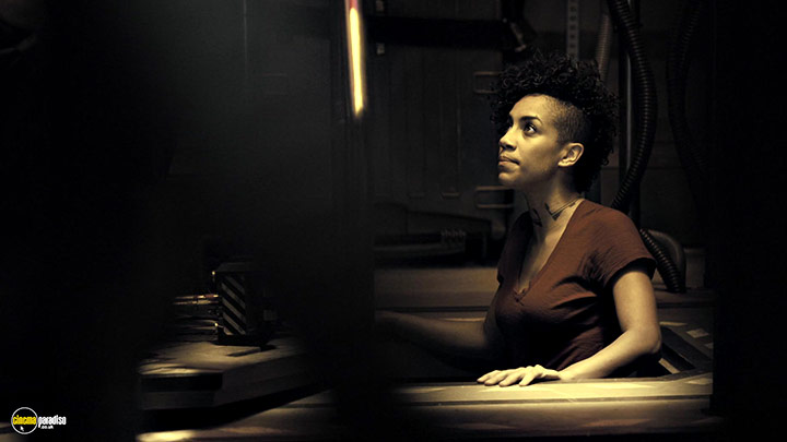 A still #14 from The Expanse: Series 1 (2015)