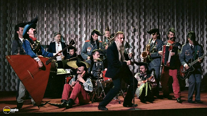 A still #23 from Leningrad Cowboys Go America (1989)