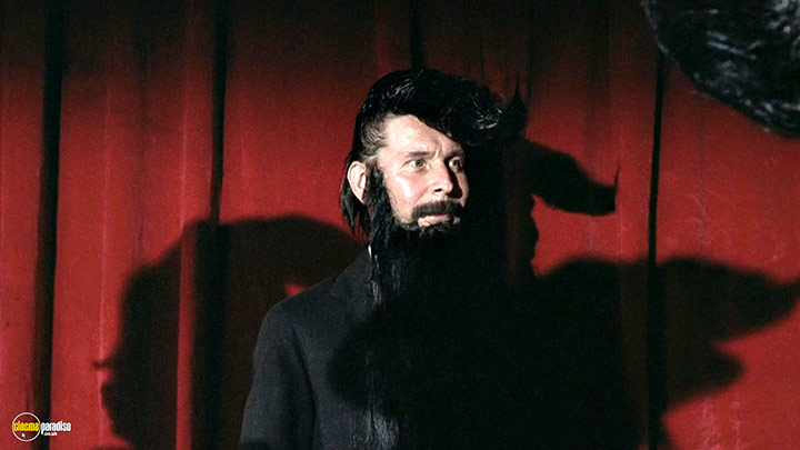 A still #20 from Leningrad Cowboys Go America (1989)