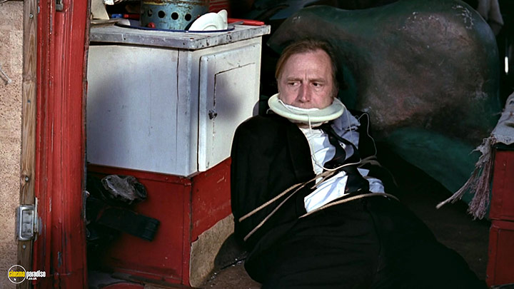 A still #16 from Leningrad Cowboys Go America (1989)