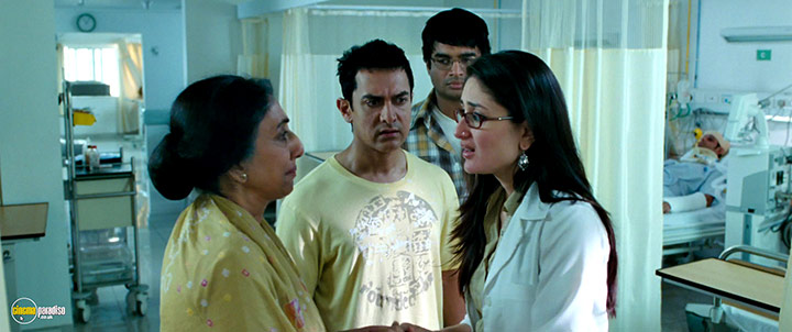 A still #15 from Three Idiots (2009)