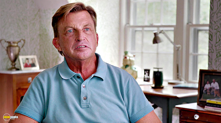 A still #8 from Life in the Doghouse (2018)