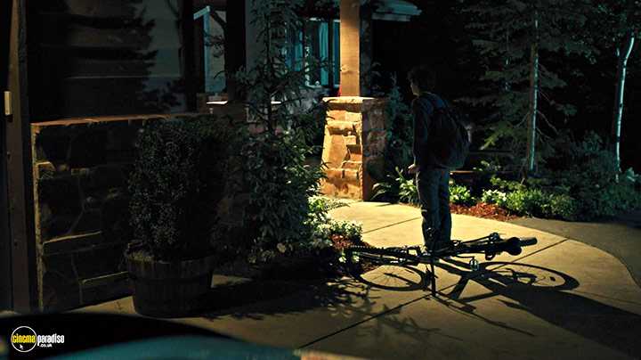 A still #14 from Hereditary (2018)
