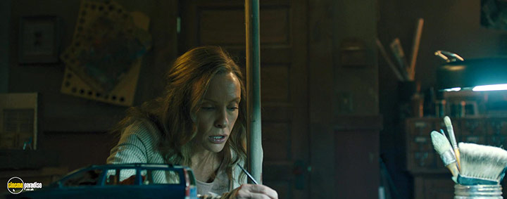 A still #11 from Hereditary (2018)