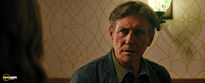 A still #5 from Hereditary (2018)
