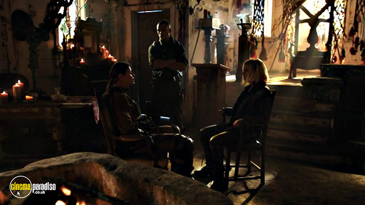 A still #17 from The 100: Series 5 (2018)