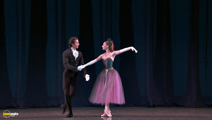 A still #9 from New York City Ballet: In Paris (2016)
