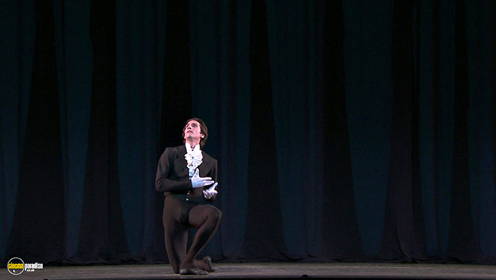 A still #6 from New York City Ballet: In Paris (2016)