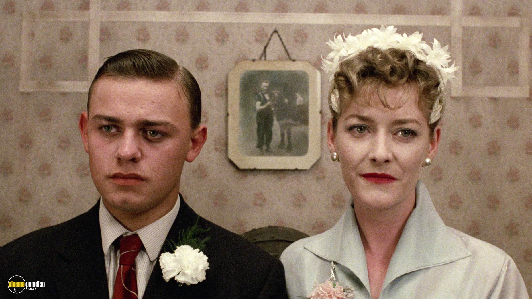 A still from Distant Voices, Still Lives (1988) 