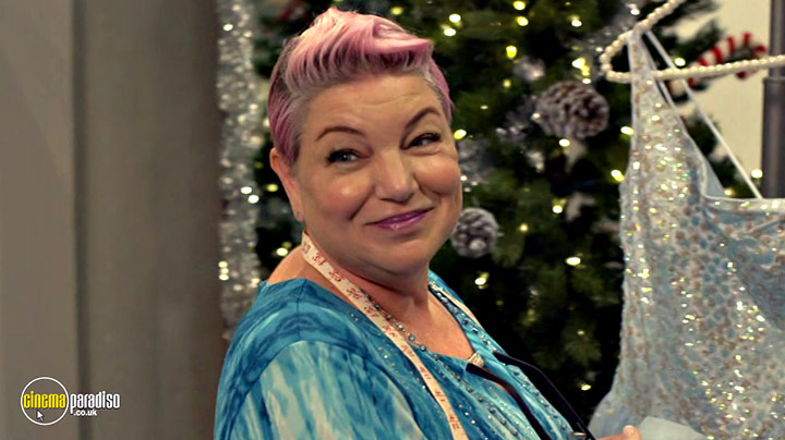 A still #9 from A Cinderella Christmas (2016)