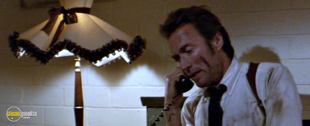 A still from The Gauntlet (1977) 